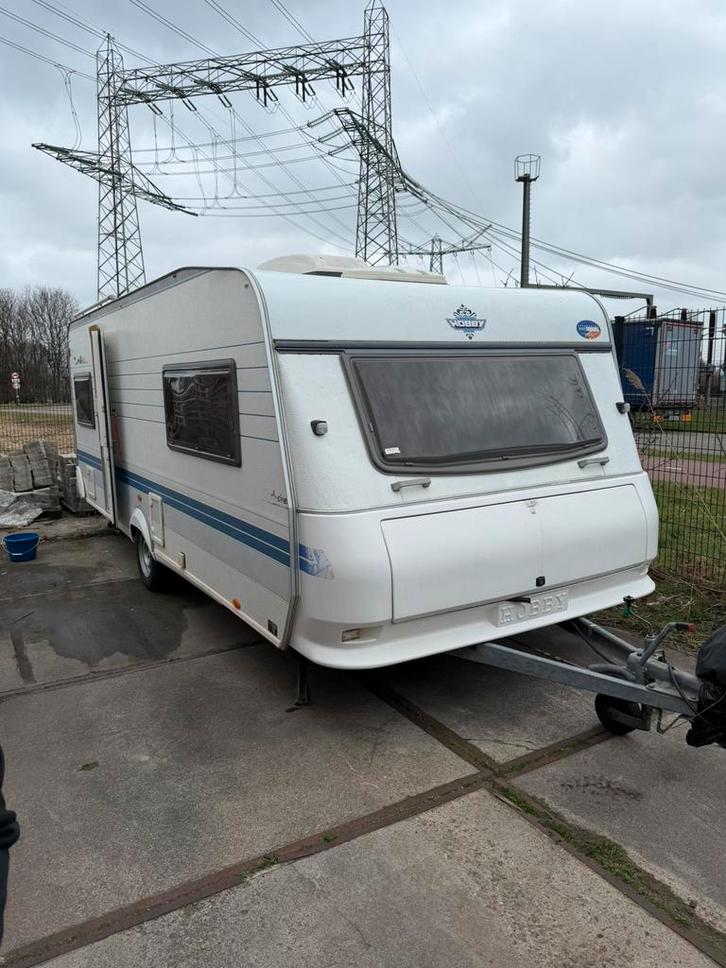 Hobby 560 4 persoons airco voortent recent gekeurd, Caravans en Kamperen, Caravans, Particulier, Rondzit, Hobby, Airco, Ophalen