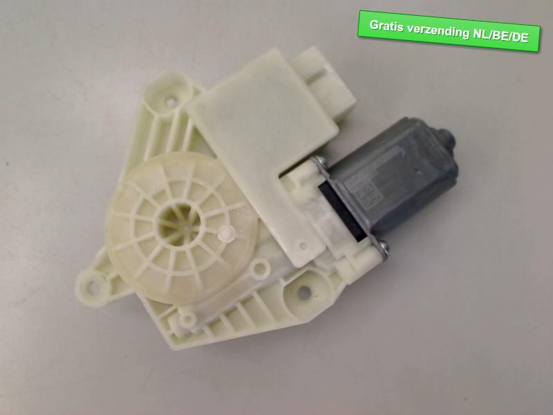 MOTEUR LEVE VITRE ELECTRIQUE ARRIÈRE GAUCHE Golf VII (AUA), Arrière, Utilisé, De Bloemendaal 21 21
5221 EB  'S HERTOGENBOSCH, NL