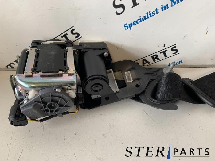 Ceinture de sécurité avant gauche d'un Mercedes C-Klasse, Autos : Pièces & Accessoires, 3 mois de garantie, Utilisé, -, -