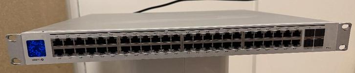 Unifi USW Pro 48 PoE, Computers en Software, Netwerk switches, Gebruikt, Ophalen