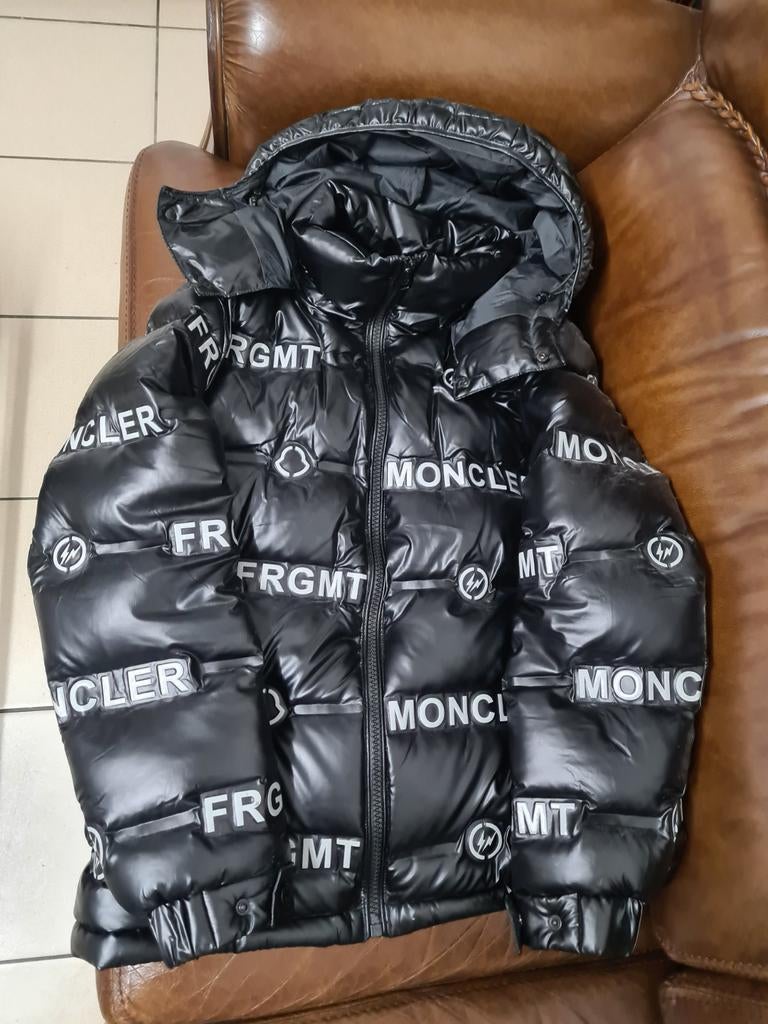 Doudoune moncler FRGMT TAILLE S 350€, Kleding | Heren, Jassen | Winter, Zo goed als nieuw, Maat 46 (S) of kleiner, Moncler