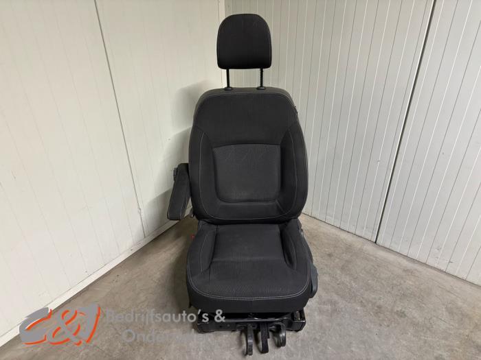 Siège gauche d'un Renault Trafic, Autos : Pièces & Accessoires, Renault, -, 3 mois de garantie, Utilisé