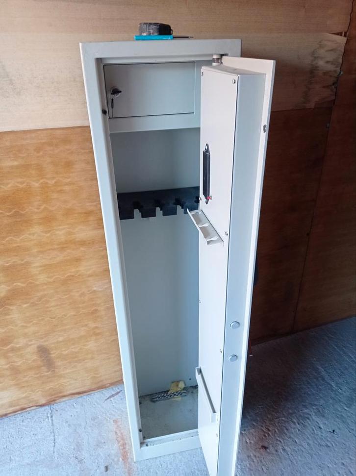 Coffre fort à Mouscron, Maison & Meubles, Armoires | Casiers, Enlèvement