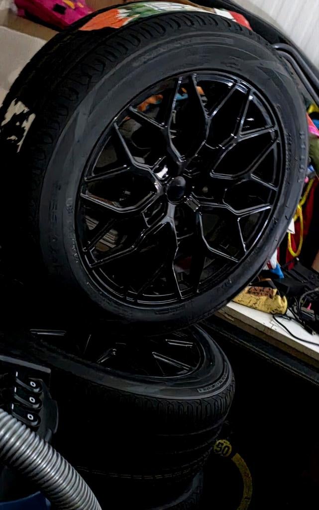 Mooie sportieve Ford transit Custom compl.set nieuw incl btw, Hobby en Vrije tijd, Spinnewielen en Spinnen, Ophalen