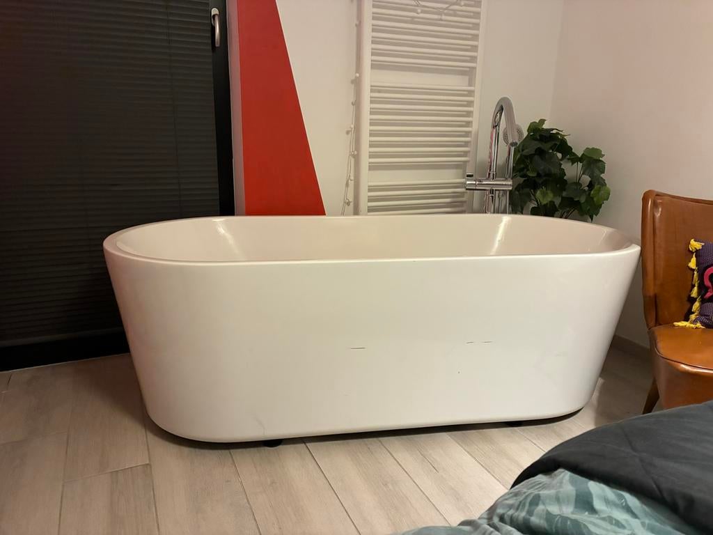 Baignoire îlot ovale, Enlèvement, Utilisé