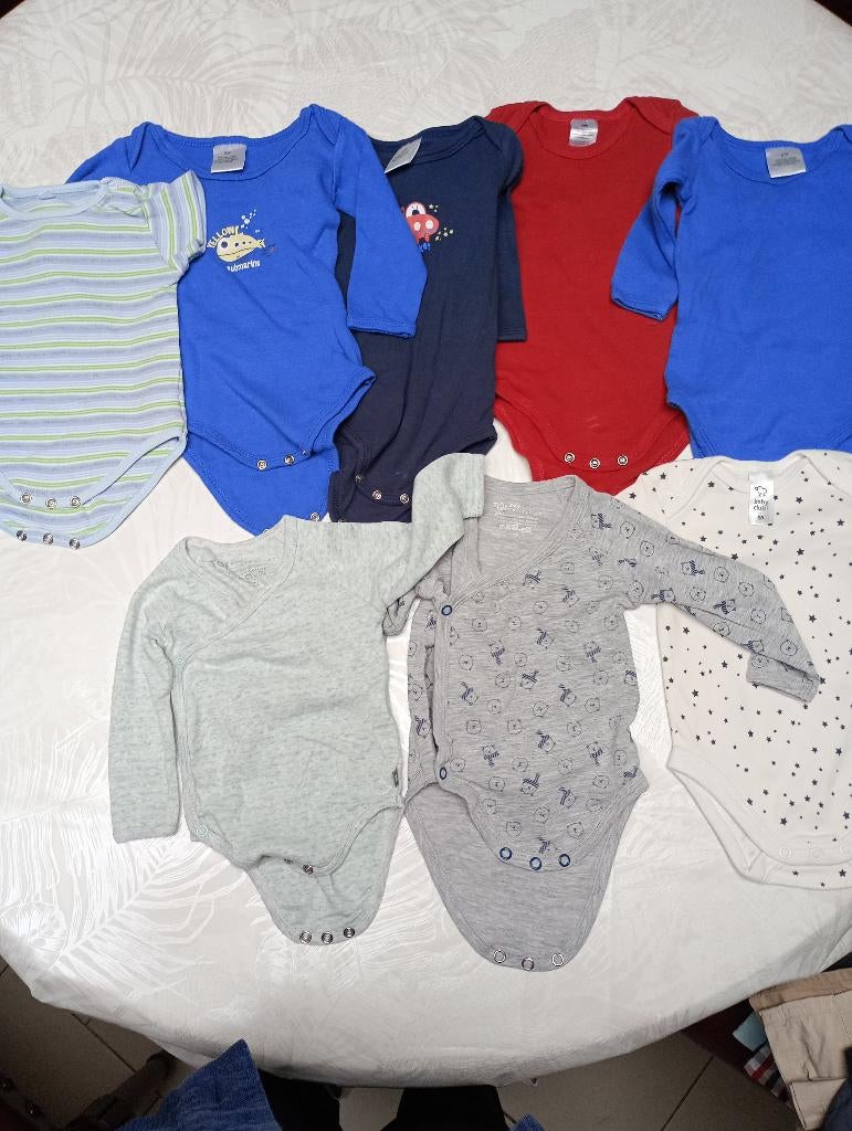 68 Lot bodys bébé garçon, Enfants & Bébés, Enlèvement ou Envoi, Garçon