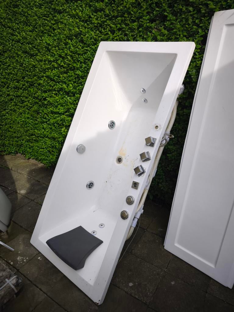 Baignoire a hydromassage, Maison & Meubles, Enlèvement