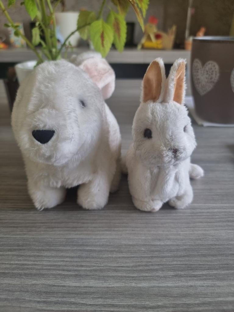 2 lapins de 16 cm de haut et 13 cm, Enlèvement ou Envoi