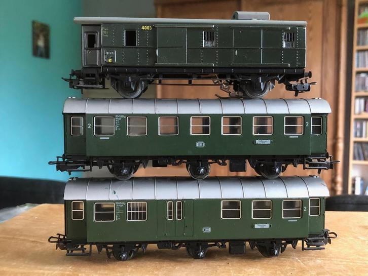 MARKLIN DB RAME DE 2 VOITURES+ FOURGON HO, Hobby & Loisirs créatifs, Trains miniatures | HO, Utilisé, Märklin, Envoi