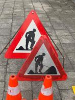 CÔNES DE CHANTIER + PANNEAUX DE SIGNALISATION, Enlèvement, Utilisé, Autres matériaux