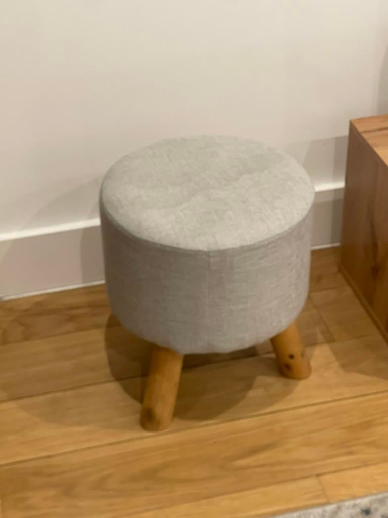 Pouf Scandinave Gris et Bois (À nettoyer), Maison & Meubles, Enlèvement ou Envoi, Comme neuf, Rond, Bois