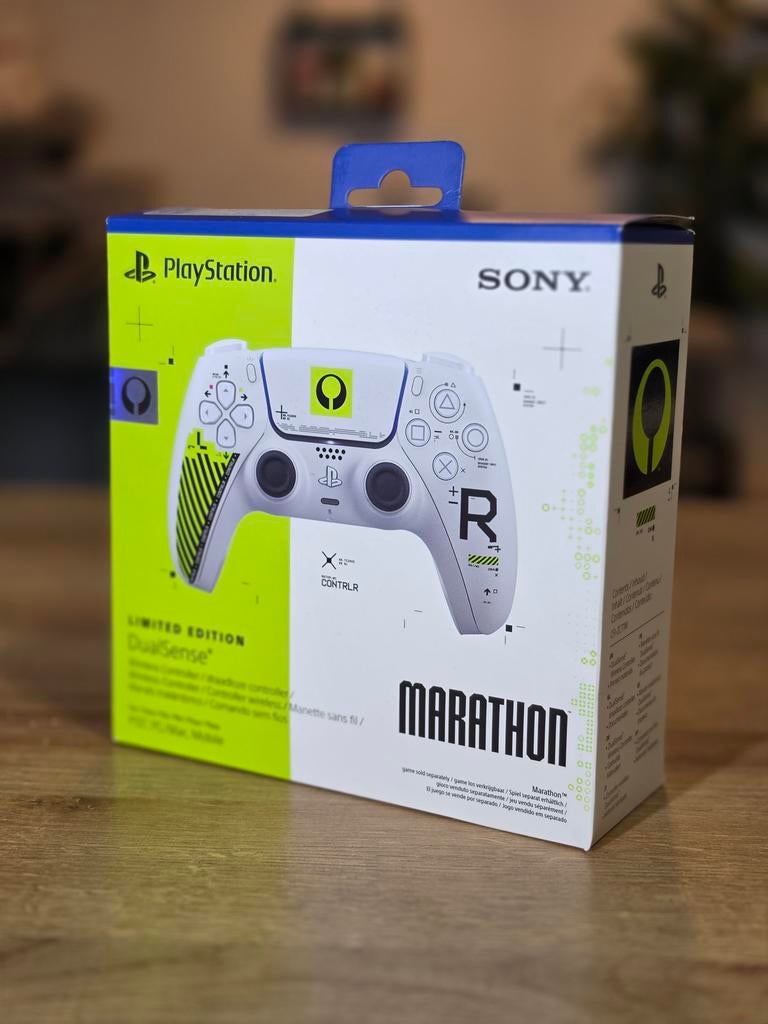 PS5 Dualsense controller 'Marathon', Ophalen of Verzenden, Zo goed als nieuw, Controller