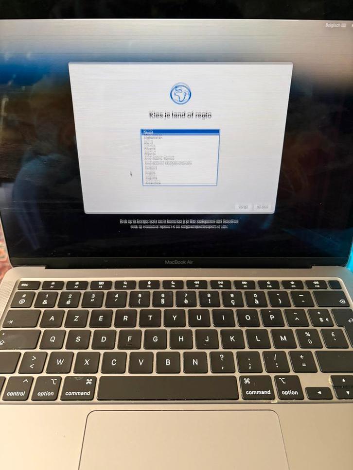 MacBook Air M1 (2020) + nieuw scherm (voor handige Harry), Computers en Software, Apple Macbooks, Niet werkend, MacBook, Ophalen