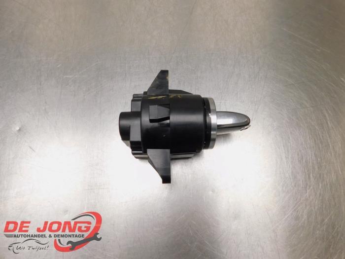 Serrure de contact + clé d'un Volkswagen Touareg, Autos : Pièces & Accessoires, Volkswagen, -, 3 mois de garantie, Utilisé