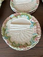 Antiek servies met aspergemotief, Ophalen