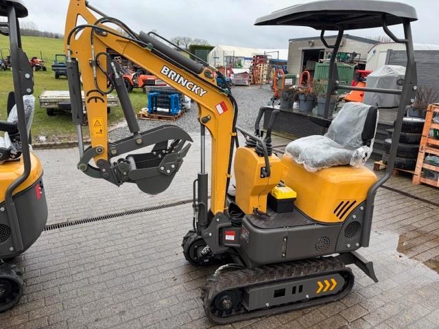 graafmachine brincky me10 met gratis 3bakken en grijper, Articles professionnels, Machines & Construction | Grues & Excavatrices