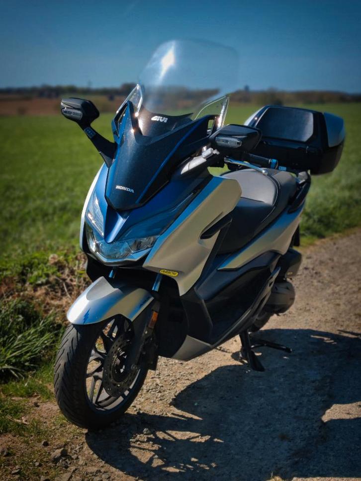 Honda forza 125 2020, Motos, Motos | Honda, Particulier, Scooter, jusqu'à 11 kW, 1 cylindre, Permis Moto A1 minimum, ABS, Poignées chauffantes