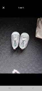 Chaussures bébé pointure 18-19, Handtassen en Accessoires, Manchetknopen, Ophalen