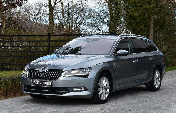 Skoda Superb Superb SW 1.6 CR TDi DSG ** LEER ** LED **, Auto's, Skoda, Bedrijf, Te koop, Superb, Diesel, Break, Automaat, Zilver of Grijs