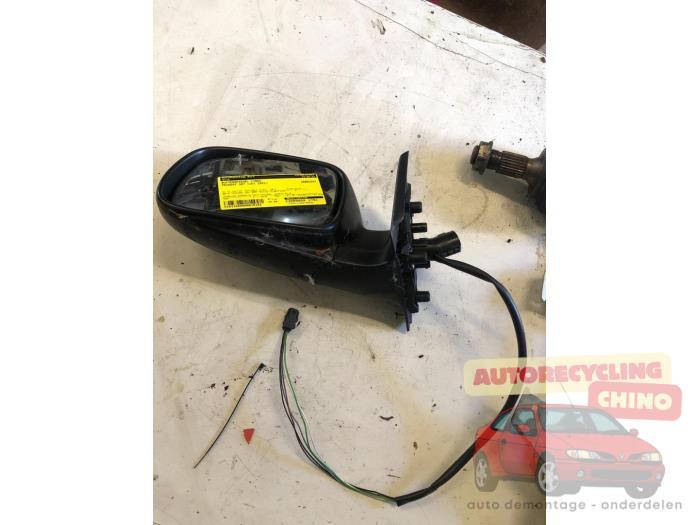 Buitenspiegel links van een Peugeot 307, Auto-onderdelen, Spiegels, Peugeot, Gebruikt, 3 maanden garantie, Ophalen of Verzenden