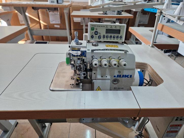 Juki Mo-6814S - 4 draads AUTOMAAT overlock machine NIEUW, Hobby en Vrije tijd, Naaimachines en Toebehoren, Nieuw, Lockmachine