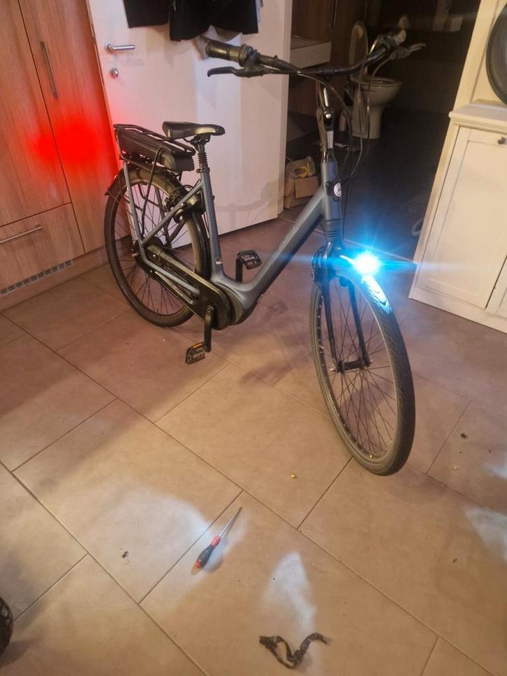 Gazelle Orange C310 ! 10460 kilomètres ! Bloc d'alimentatio, Vélos & Vélomoteurs, Vélos électriques, Gazelle, Enlèvement