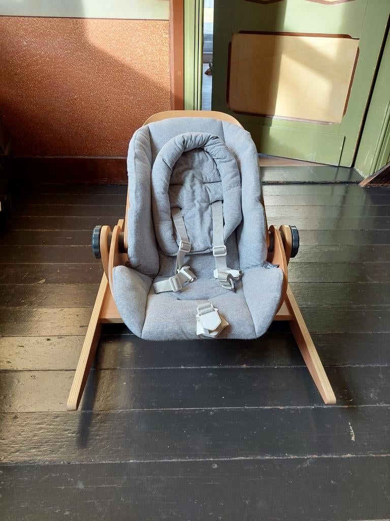 Newborn seat childhome evoluchair met kussen en rocking base, Ophalen