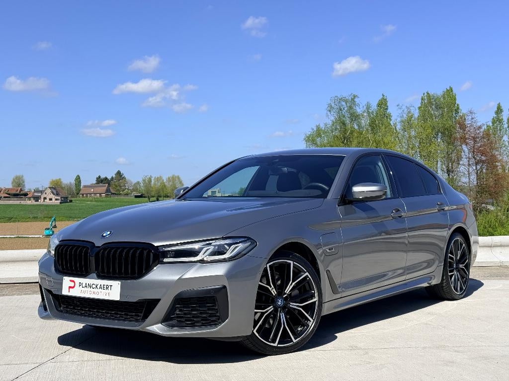 BMW 530 530eAS PHEV M-Pack! *NAVI/CAMERA/CARPLAY/HUD*, Auto's, BMW, Bedrijf, Te koop, 5 Reeks, ABS, Achteruitrijcamera, Adaptieve lichten