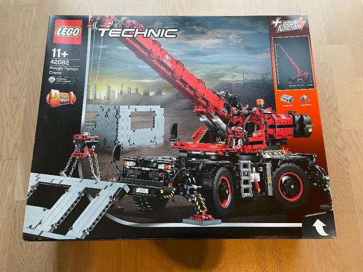 Lego 42082 - Rough Terrain Crane (MISB), Zakelijke goederen, Machines en Bouw | Kranen en Graafmachines, Ophalen