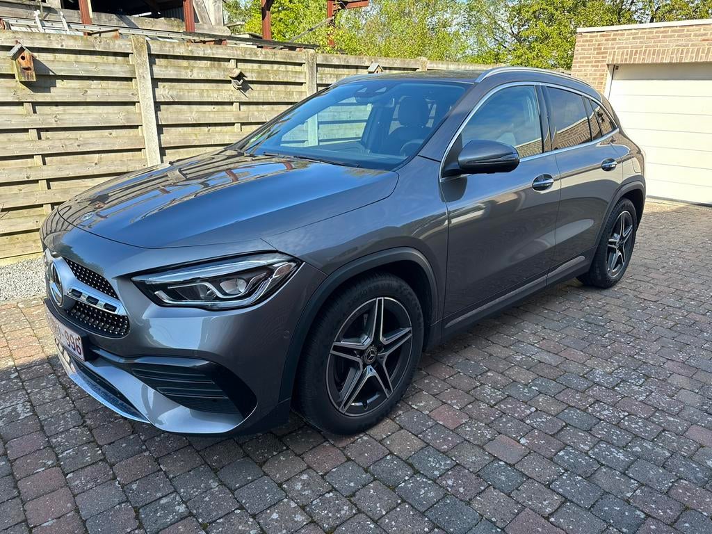 Mercedes GLA 200d AMG-line full option berggrijs, 4 cilinders, Leder en Stof, 5 deurs, Particulier