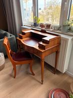 Joli secrétaire, Enlèvement