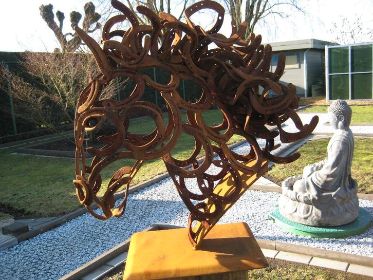 paardenhoofd gemaakt uit hoefijzers, Animaux & Accessoires, Chevaux