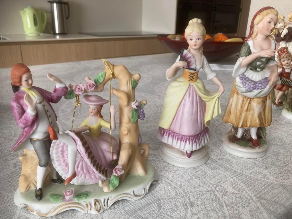 12 beeldjes waarvan 3 in porselein, Antiquités & Art, Antiquités | Porcelaine, Enlèvement