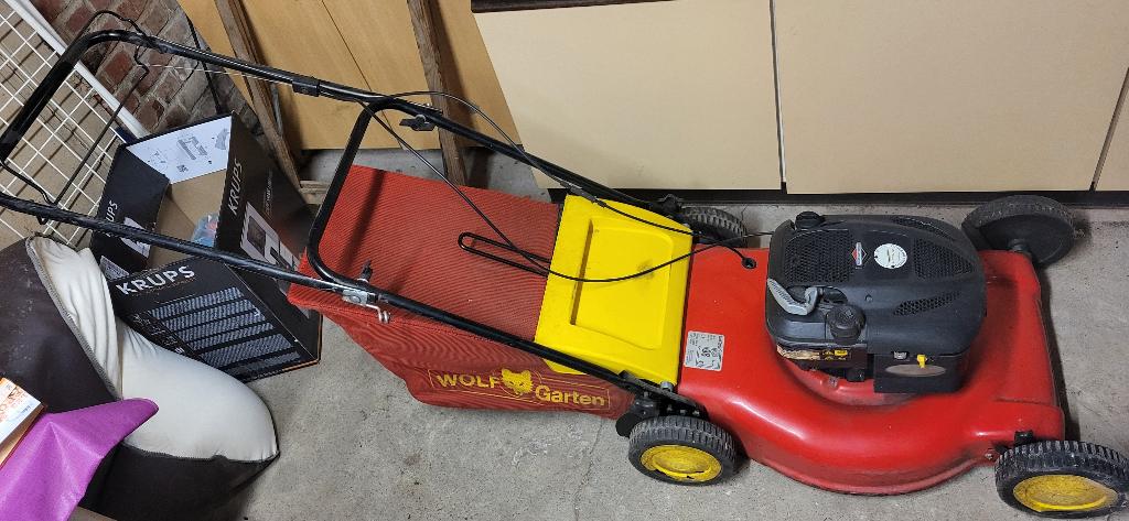 Tondeuse thermique (à essence), Tondeuse rotative, WOLF, Enlèvement, Bac de ramassage