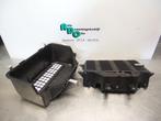 Boîtier de batterie d'un Volkswagen Touareg (Touareg 02-), -, 3 mois de garantie, Utilisé, -