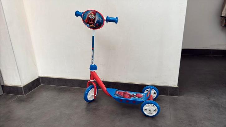 Step spiderman 3 wielen vanaf 2,5 jaar, Fietsen en Brommers, Steps, Zo goed als nieuw, Gewone step, Ophalen