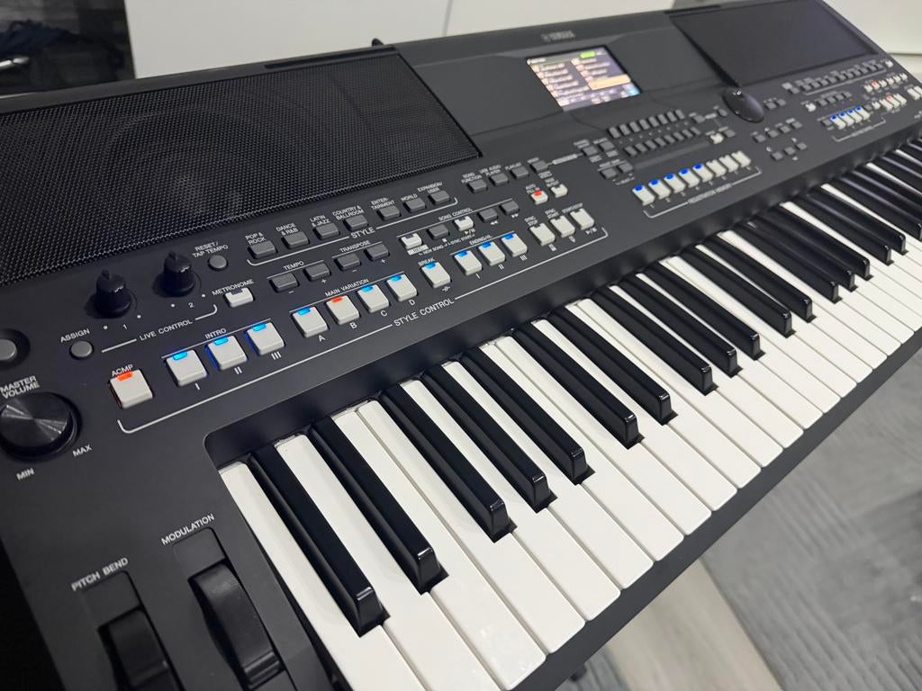 Yamaha psr sx600, Ophalen, Zo goed als nieuw, 61 toetsen, Yamaha