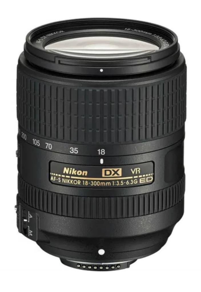 Nikon 18-300mm F3.5-6.3 ED VR, Audio, Tv en Foto, Foto | Lenzen en Objectieven, Zo goed als nieuw, Telelens, Zoom, Ophalen of Verzenden