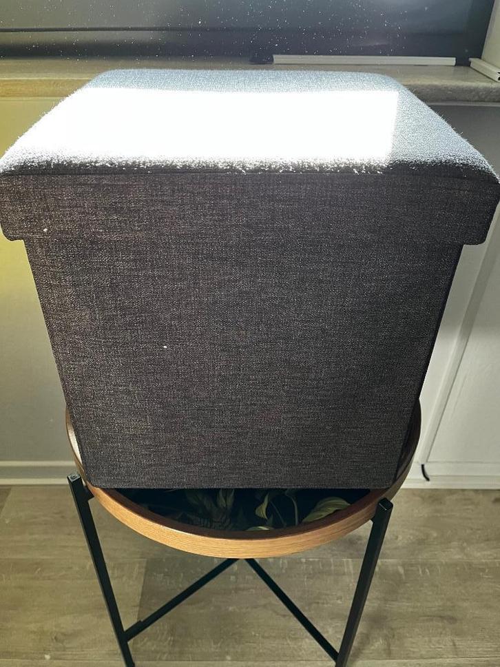 Opvouwbare poef met bergruimte, bedtafeltje, laptopkussen, Huis en Inrichting, Zetels | Voetbanken en poefs, Zo goed als nieuw