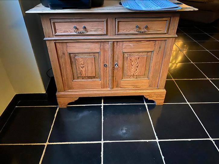Oude leuke kast, Huis en Inrichting, Kasten | Dressoirs, Gebruikt, Ophalen
