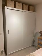 L'armoire blanche a disparu à cause d'un déménagement !, Maison & Meubles, Enlèvement, Comme neuf