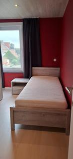 Complete slaapkamer set – kast, bed en nachtkastje, Ophalen, Zo goed als nieuw, Eenpersoons, Modern, Simpel, Fris