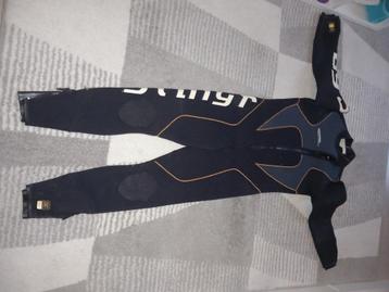 Duikpak (WETSUIT) beschikbaar voor biedingen