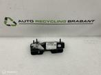 Steun Voorscherm Links Renault Clio 4 NIEUW 641454920R, Gebruikt, Renault, Ophalen of Verzenden, Renault