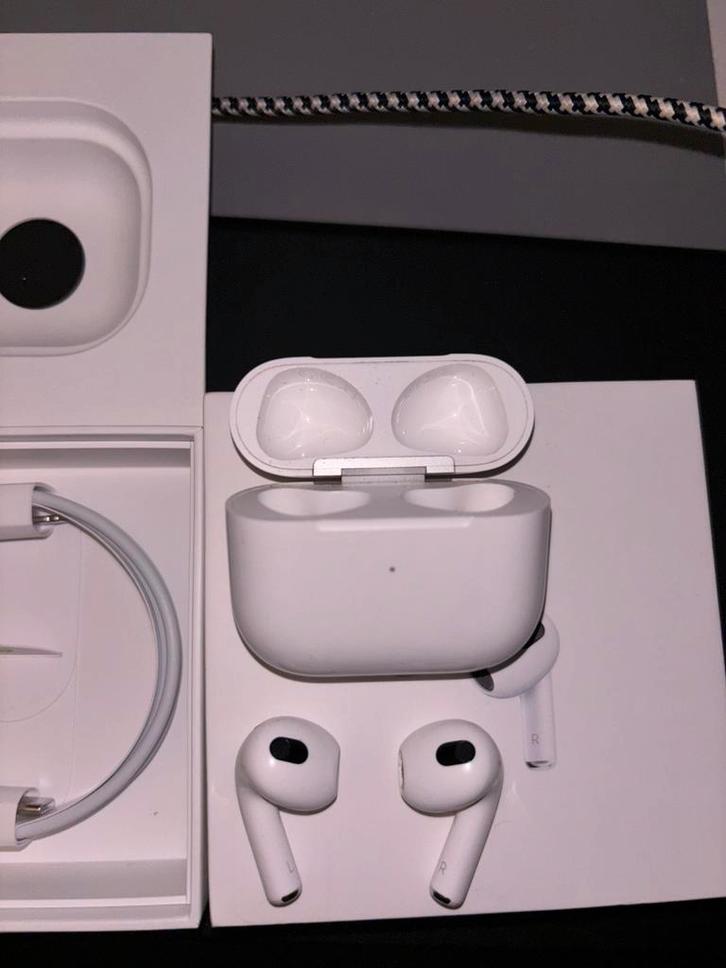 Apple AirPods 3e generatie - Zeer goede staat, Telecommunicatie, Mobiele telefoons | Oordopjes, Gebruikt, Bluetooth, Ophalen of Verzenden
