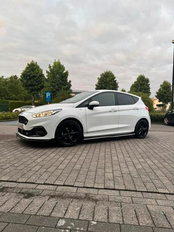 Ford Fiesta 1.0 EcoBoost ST-line look beschikbaar voor biedingen