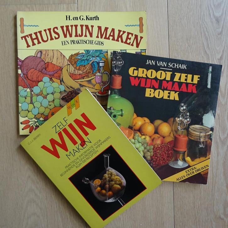 Zelf wijn maken, Boeken, Hobby en Vrije tijd, Zo goed als nieuw, Ophalen of Verzenden