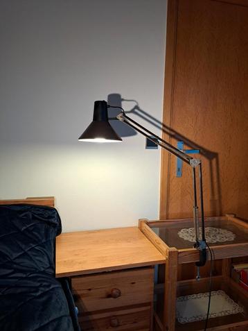 Vintage bureaulamp overal plaatsbaar. beschikbaar voor biedingen