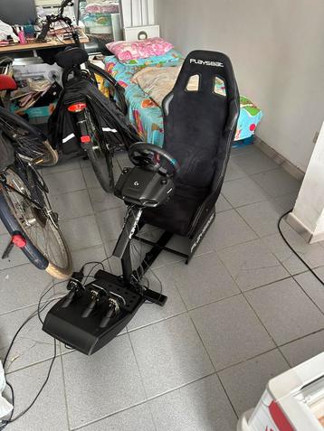 Playseat + Logitech G923 En pedalen Ps5/Ps4/Pc, Enlèvement, Comme neuf, Volant ou Pédales, PlayStation 5