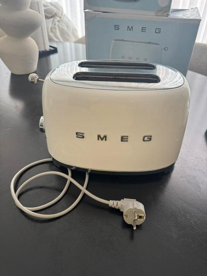 Set van 2 SMEG-apparaten, Elektronische apparatuur, Waterkokers, Zo goed als nieuw, Ophalen of Verzenden